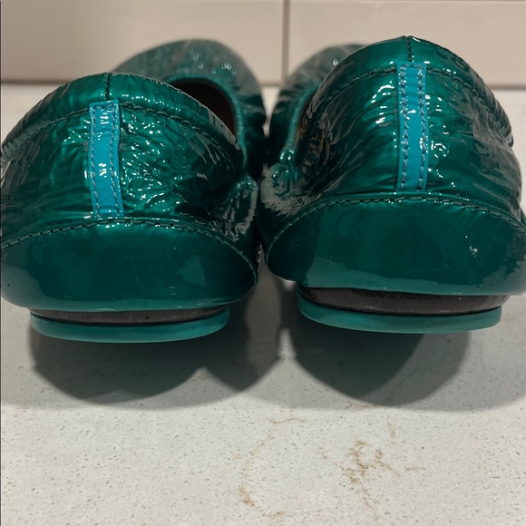 Tieks Glossy Emerald Patent Ballet Flats - Picture 3 of 9